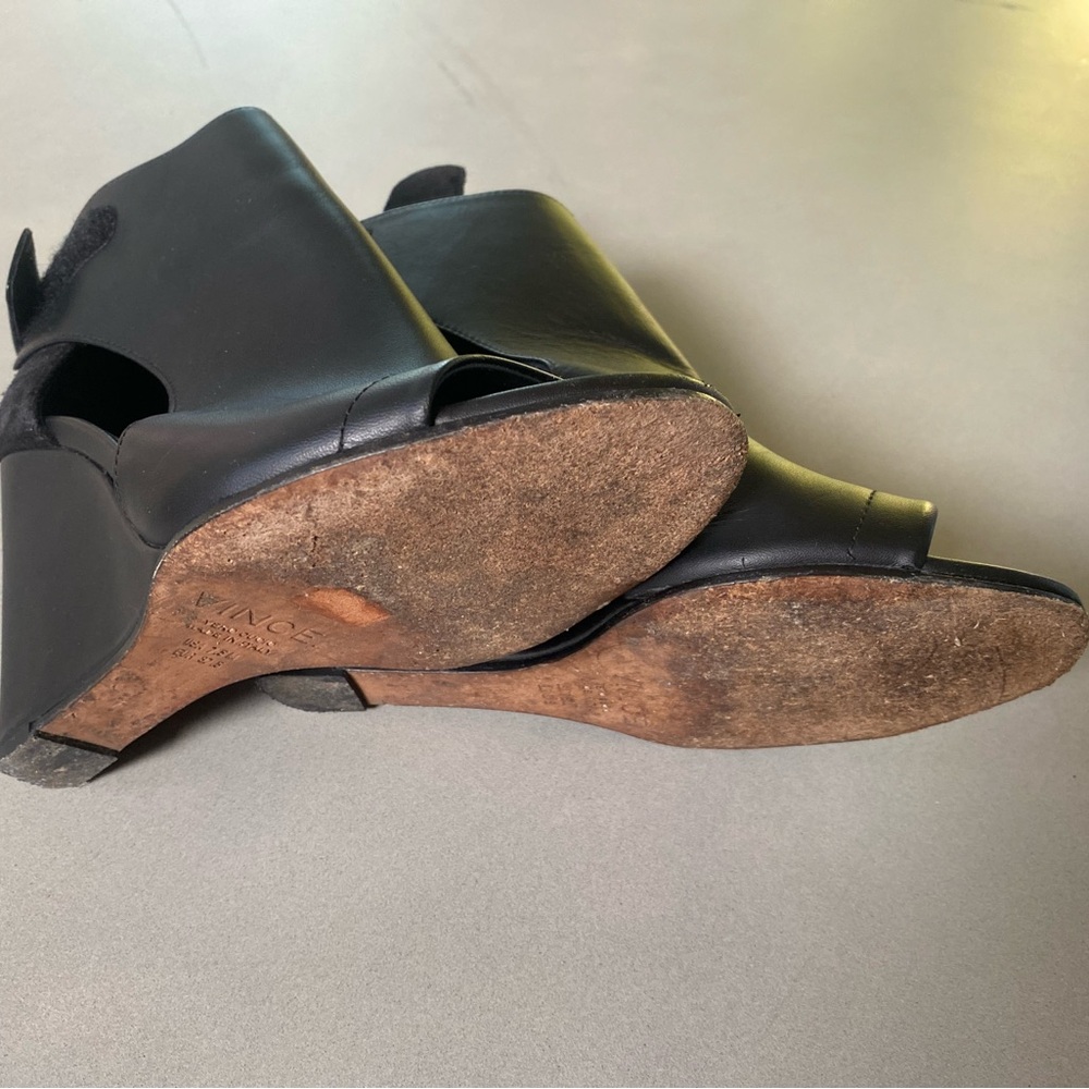 Vince Katia open toe wedge. - Picture 5 of 5